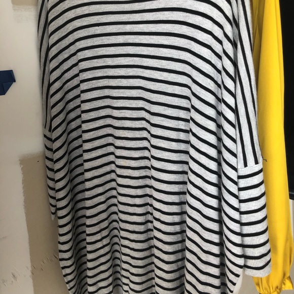 Clothes - Picture 4 of 8